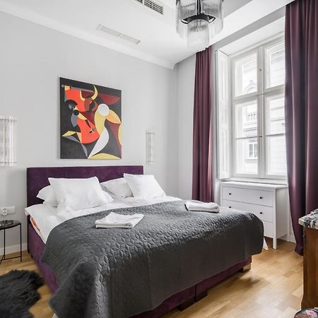 Bpr Adagio Design Home With A/C Budapest Kültér fotó