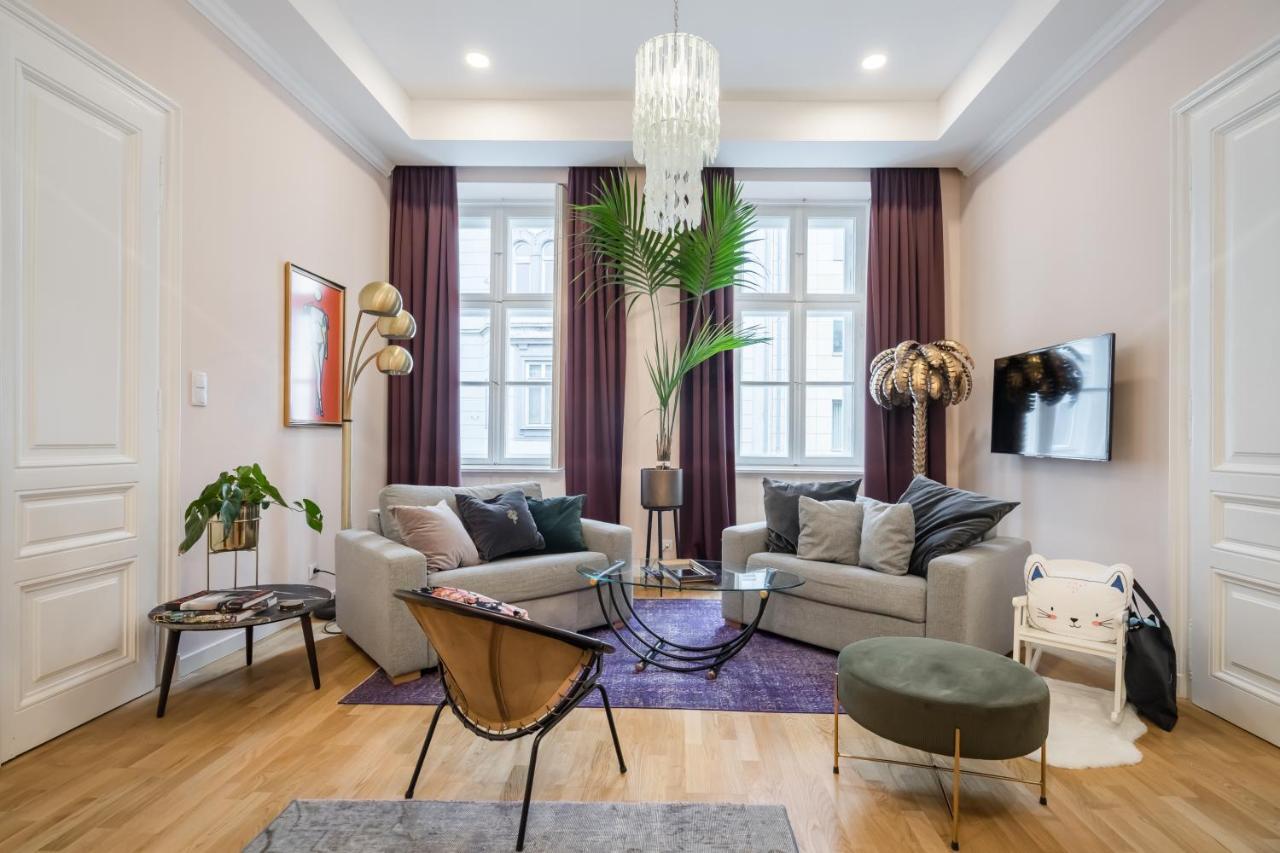 Bpr Adagio Design Home With A/C Budapest Kültér fotó