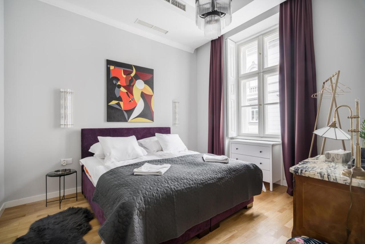 Bpr Adagio Design Home With A/C Budapest Kültér fotó
