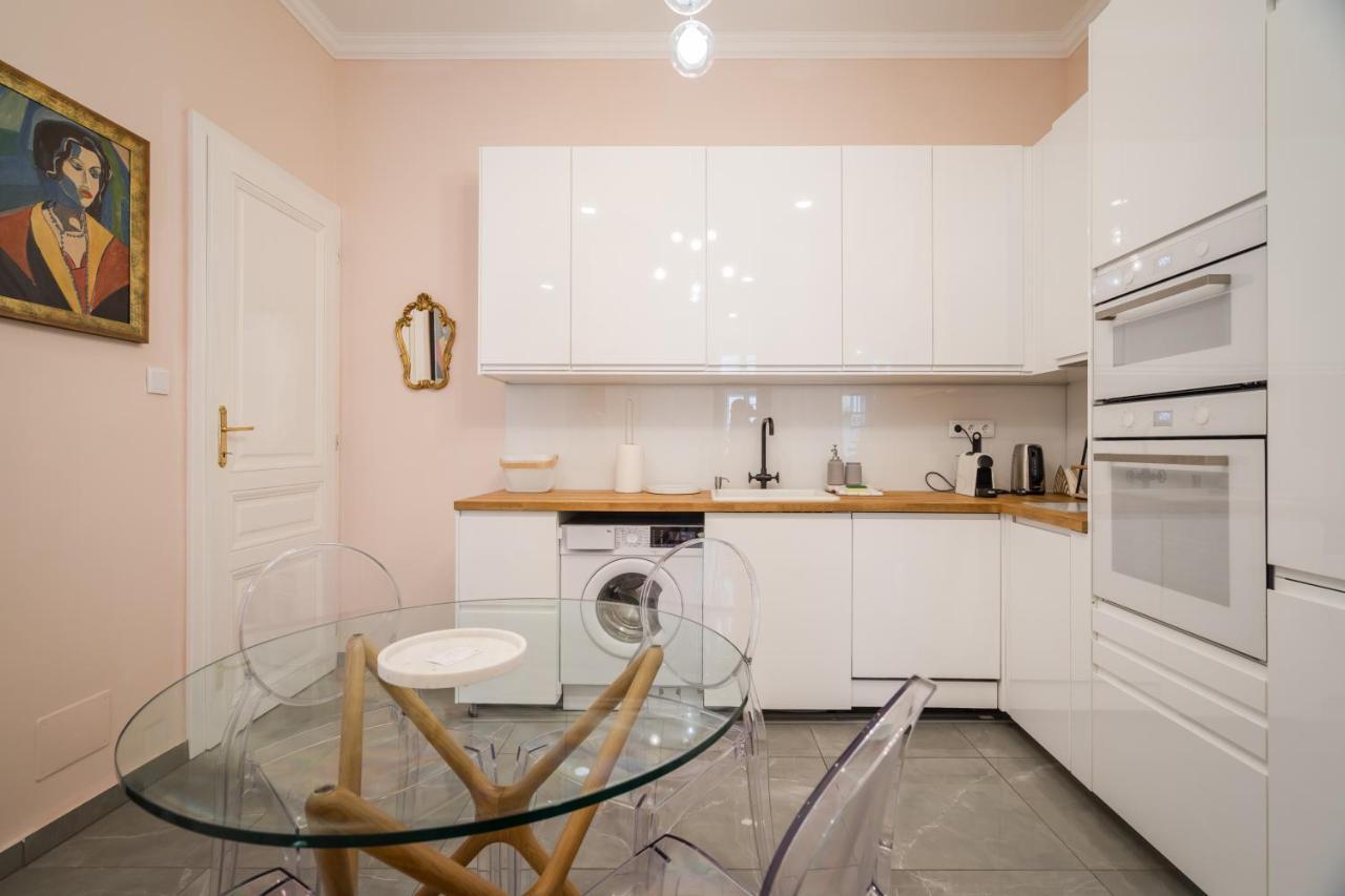 Bpr Adagio Design Home With A/C Budapest Kültér fotó